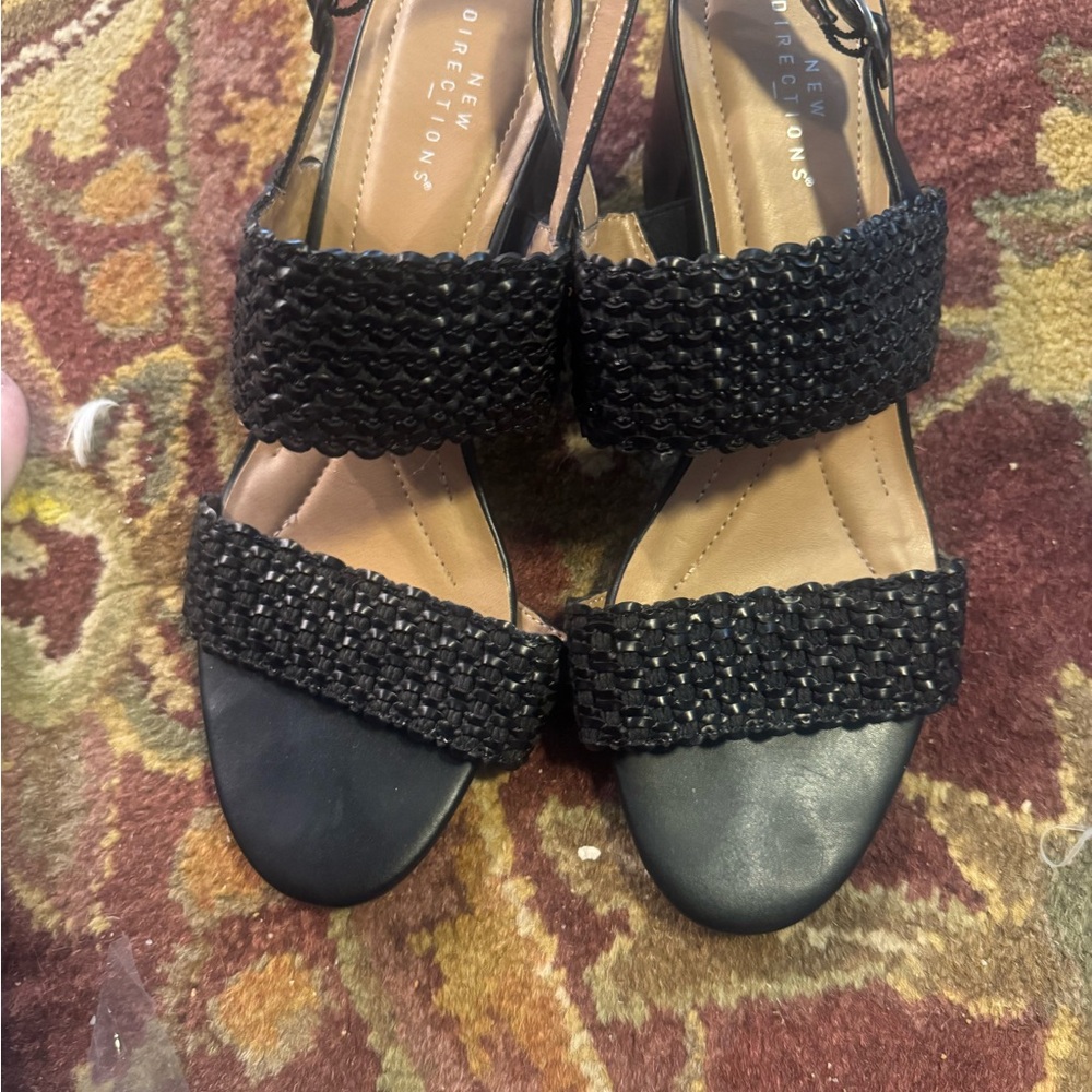 New Directions Woven Black Sandals
